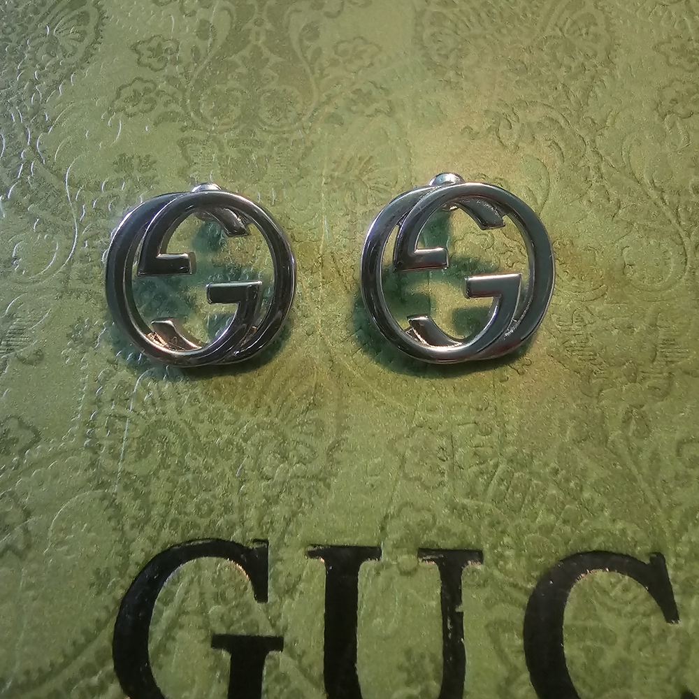 Gucci Sterling Silver Interlocking Studs Earrings. New w/o tag.
